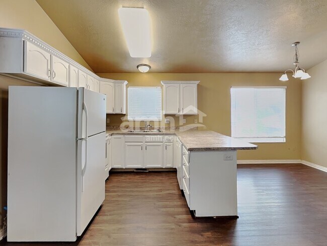 Foto del edificio - 1251 S 820 W