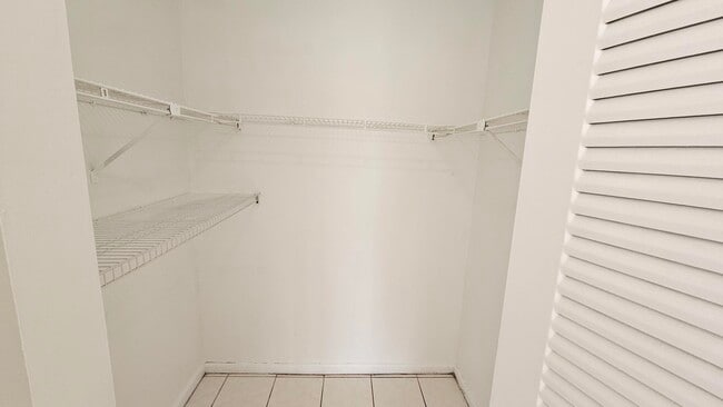 Building Photo - 8720 N Sherman Cir