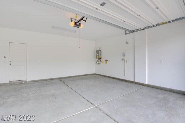 Building Photo - 4148 Elegant Chateau St