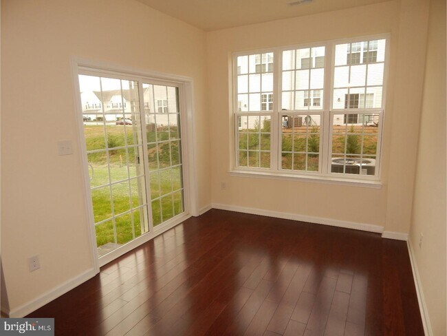 Foto del edificio - 1041 Sherbourne Rd