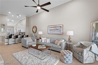 Building Photo - 9402 Pocida Ct