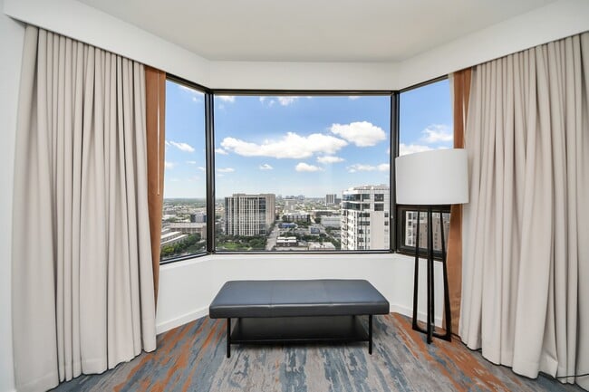 Building Photo - 1300 Lamar St