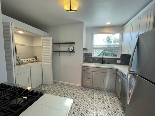 Foto del edificio - 4447 E 14th St