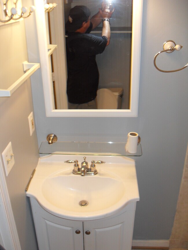 baño - 3081 McGrane Ct