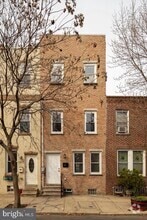 Building Photo - 1909 Manton St
