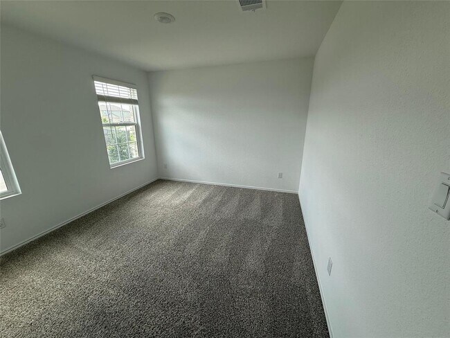 Foto del edificio - 913 Bluewood Bend
