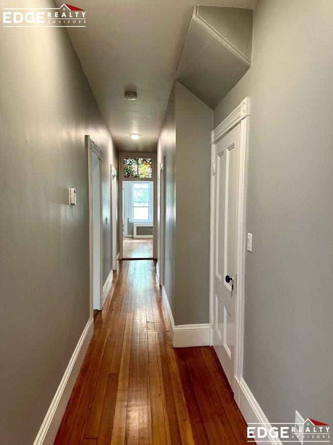 Building Photo - 203 High St