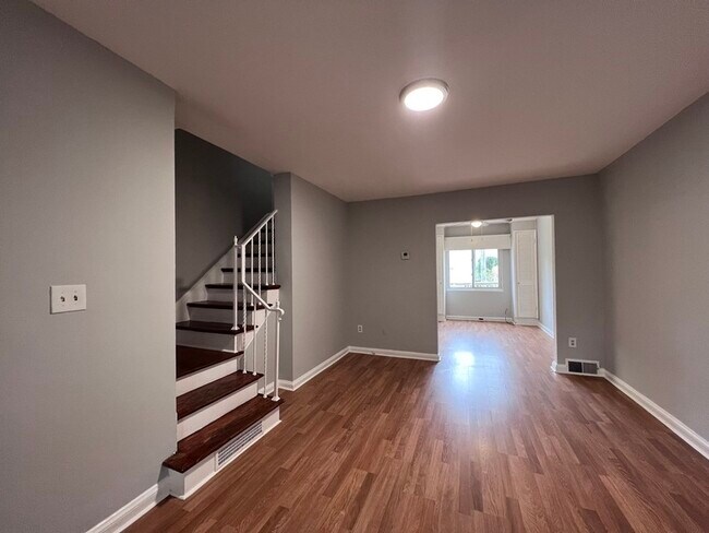 Foto del edificio - 312 35th St NE