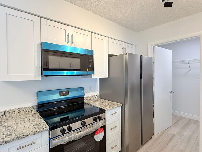 Foto del edificio - 4055 NW Cinnamon Tree Cir