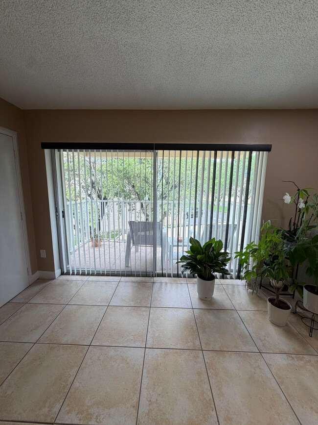 Foto del edificio - 4510 NW 79th Ave