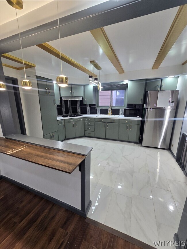 Foto del edificio - 111 Woodell Ave