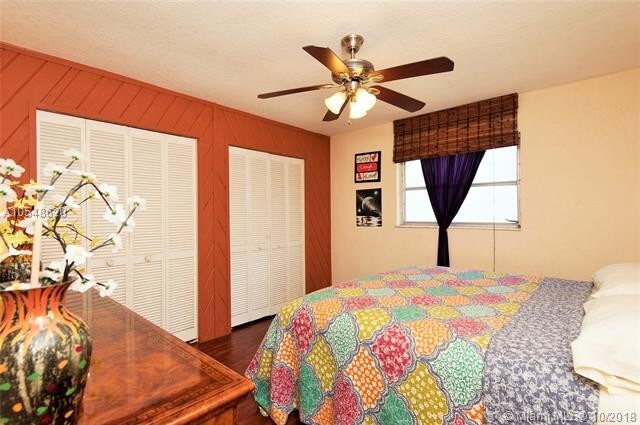 Foto del edificio - 9770 NW 24th St