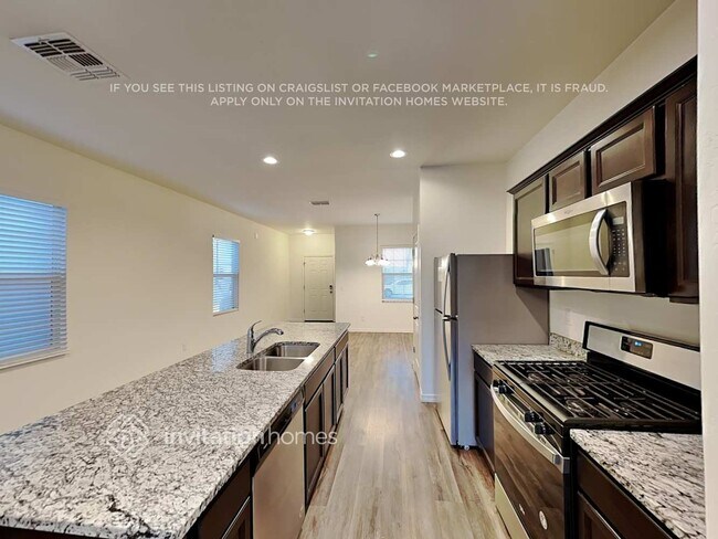 Foto del edificio - 218 N 201st Ave