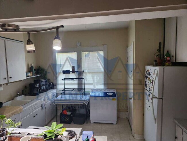 Foto del edificio - 1526 Grand Ave