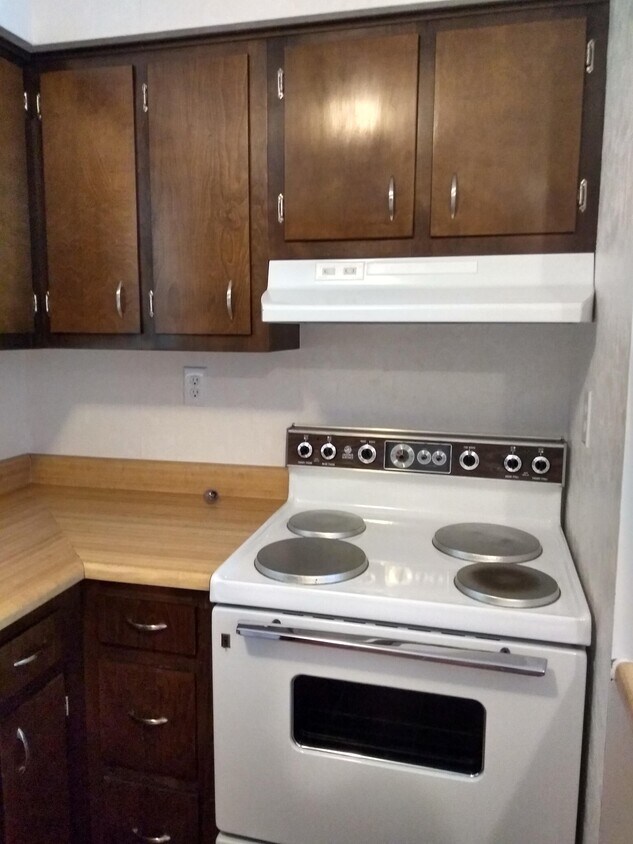 5507 Kaplan Dr, Raleigh, NC 27606 Townhome Rentals in Raleigh NC