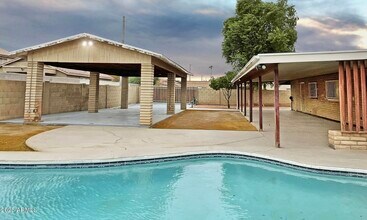 Building Photo - 5802 W Frier Dr