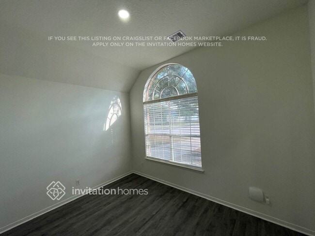 Foto del edificio - 12802 Magnolia Leaf St