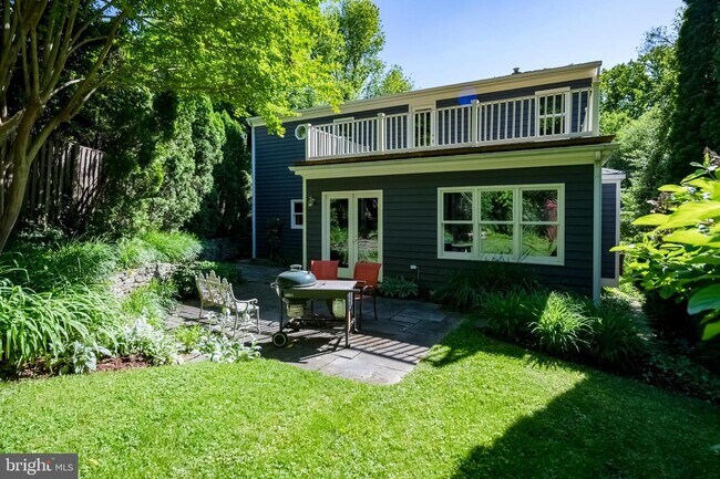 Building Photo - 7106 Oakridge Ave