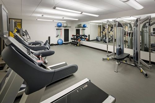 Building Photo - 411 D St