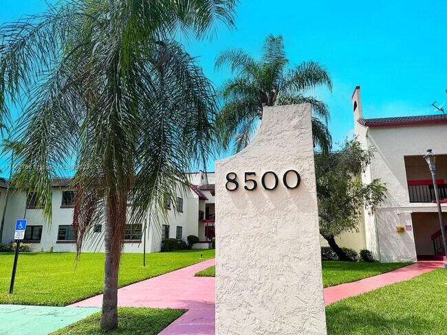 Building Photo - 8500 SW 149th Ave