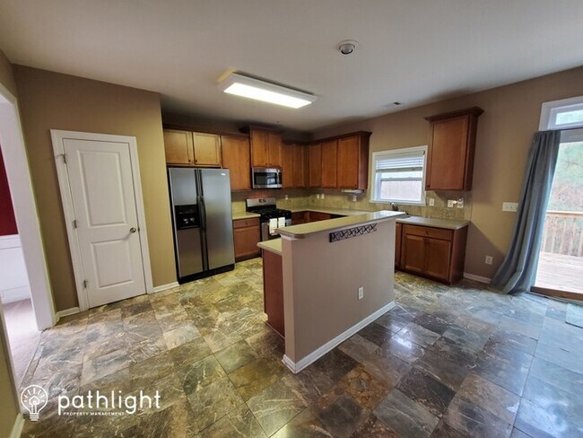 Building Photo - 555 SW Portico Court SW, Atlanta, GA, 30331