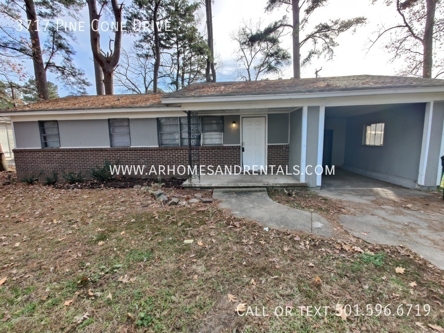 Foto principal - 3717 Pine Cone Drive | $1195 | 3 beds, 1.5...