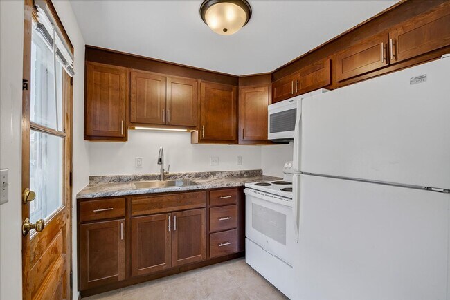Foto del edificio - 5809 Raymond Rd