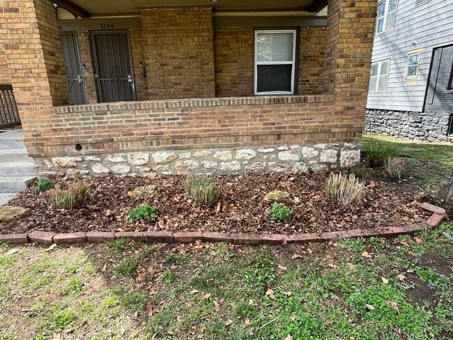 Building Photo - 3306 Agnes Ave
