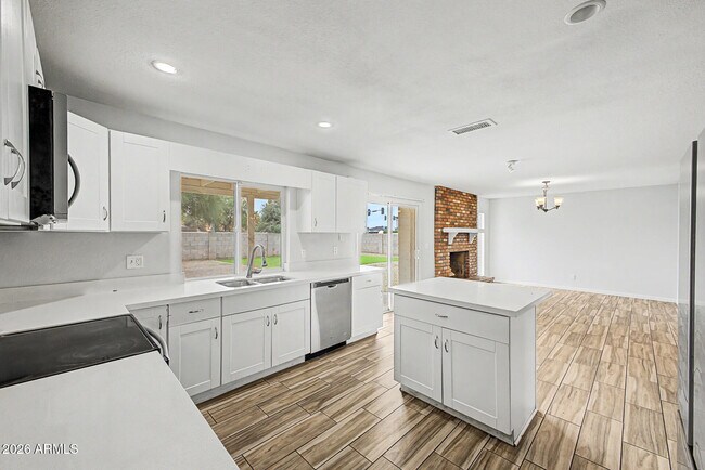 Foto del edificio - 5439 W Becker Ln