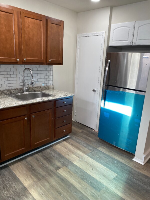 Foto del edificio - 2652 Sylmar St