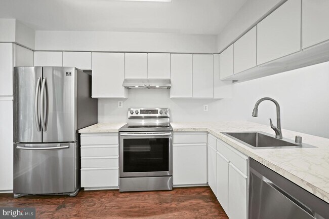 Building Photo - 8131 Aspenwood Way