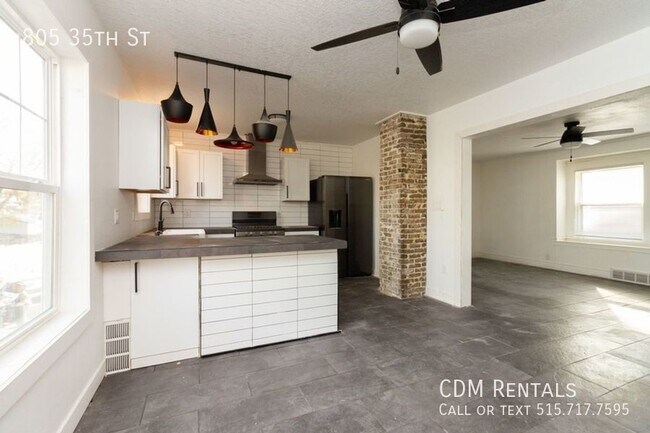 Building Photo - Beautiful Bungalow near Ingersoll!