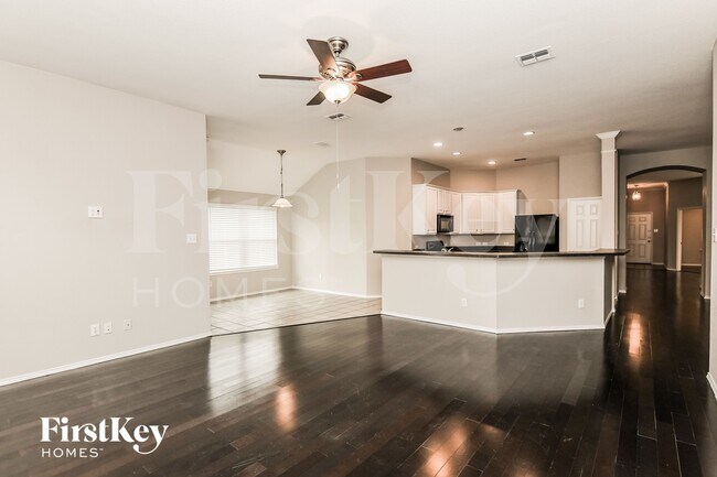 Foto del edificio - 10408 Bradshaw Dr