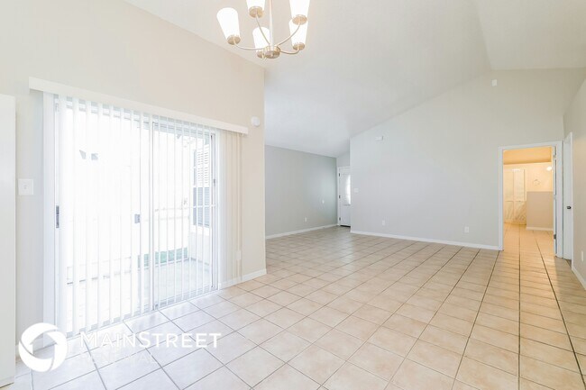 Foto del edificio - 2551 Davenport Cir