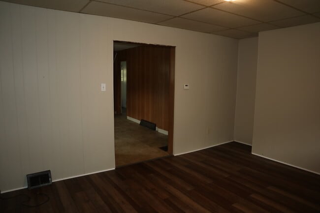Building Photo - 322 Pike Run Dr