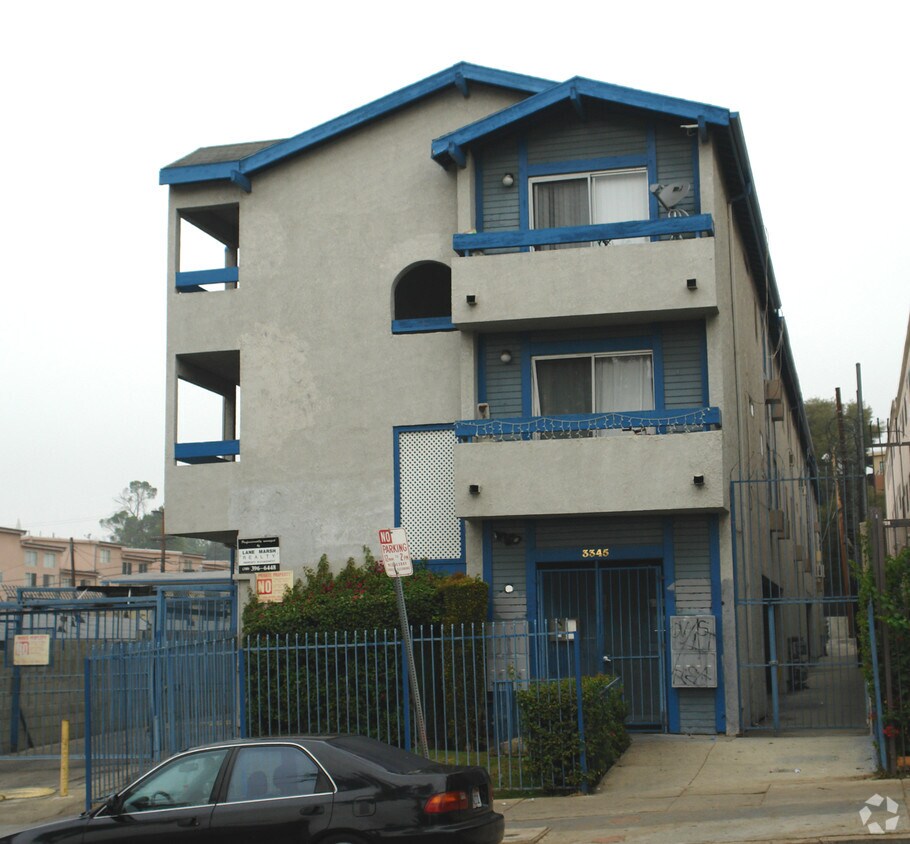 Building Photo - River Flats