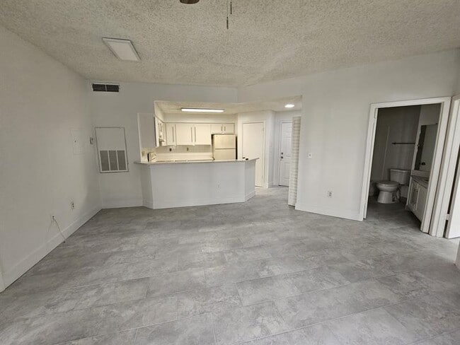 Building Photo - 2445 SW 18th Terrace