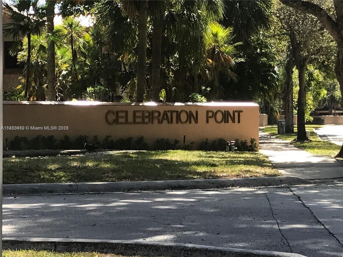 15533 N Miami Lakeway Unit 20319, Miami Lakes, FL 33014 Condo for