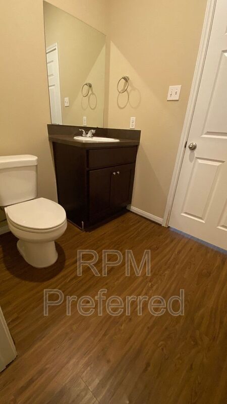 Foto del edificio - 4310 Larkspur St