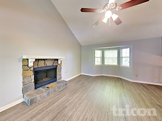 Building Photo - 536 Woodstone Rd