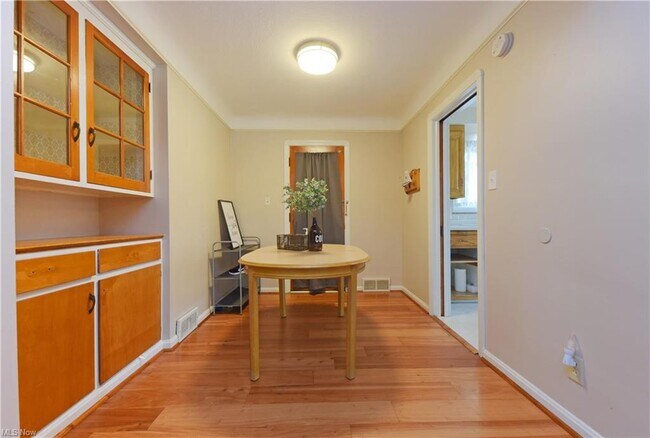 Foto del edificio - 8002 W Ridgewood Dr