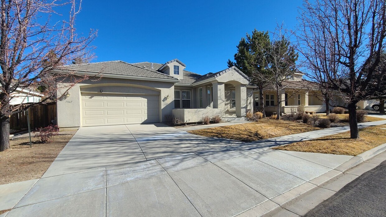 Foto principal - Single Story Sommerset Home!