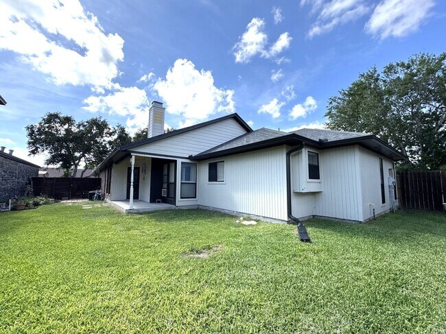Foto del edificio - 6929 Monarch St