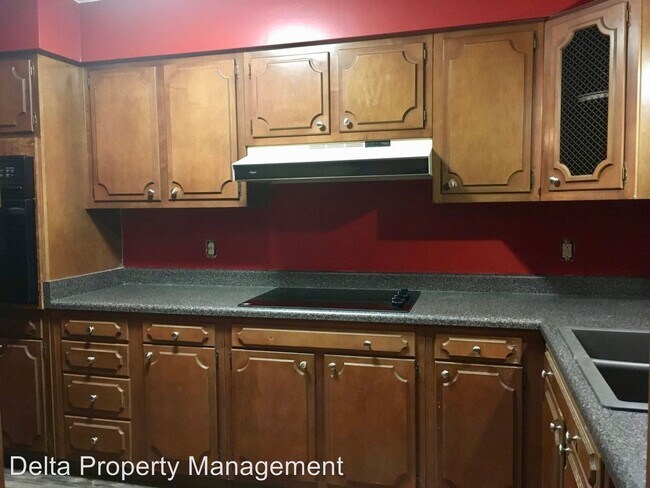 Building Photo - 3800-3802 Lindlavista Way