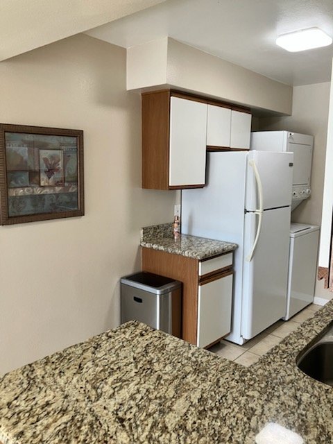 Building Photo - Chic Palm Springs Condo with Modern Granite Touches – Cozy 1 Bed, 1 Bath Retreat!
