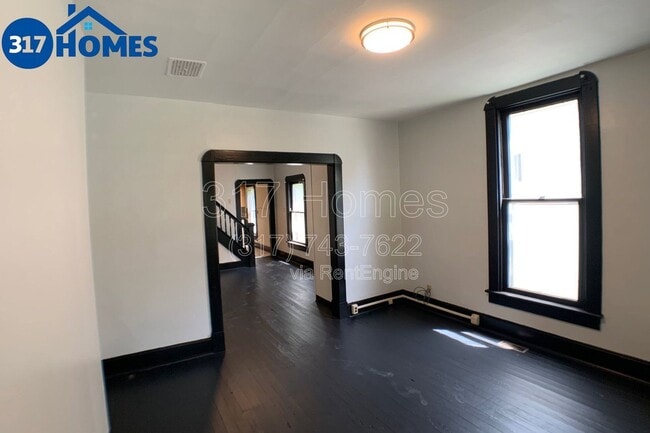 Building Photo - 2111 S Garfield Dr