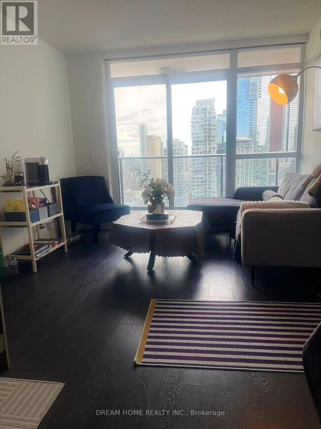 Building Photo - 38 Widmer St