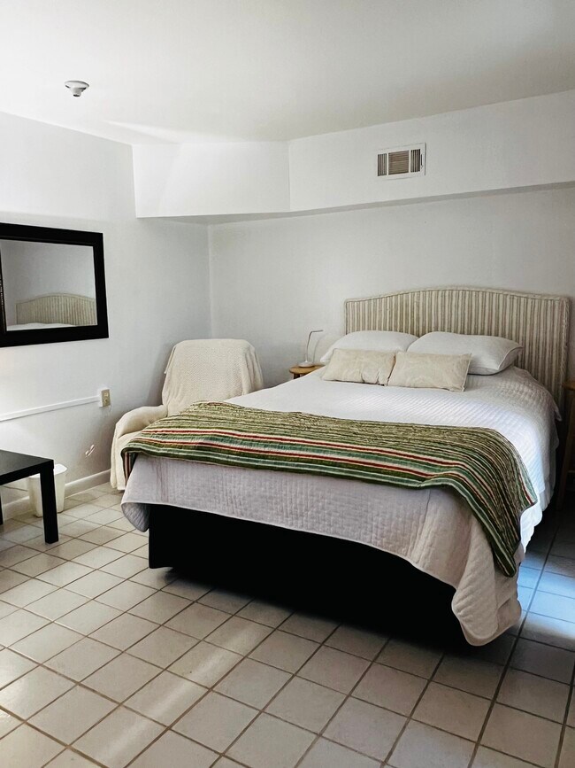 Foto del edificio - 514 University Blvd