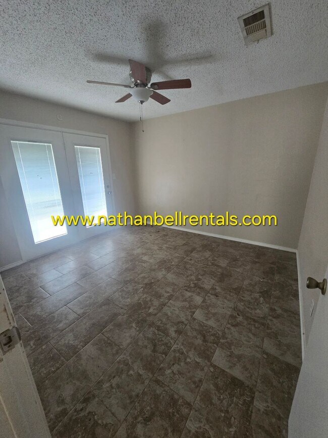 Foto del edificio - Sugar Creek Apartments
