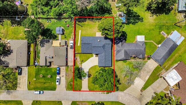 Foto del edificio - 7427 Willow Oak Dr